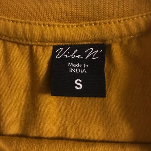 VIBE N’ “NOT SORRY” Tee Short Sleeves Gold Size Small - Picture 3 of 6